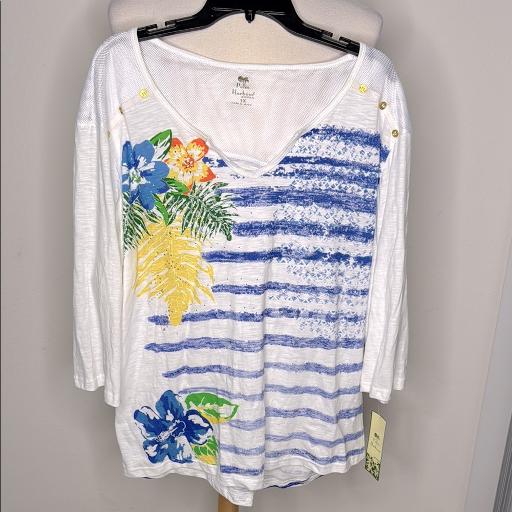 Palm Harbour top White & Blue Floral 3/4 Sleeve rhinestone & button design 3x